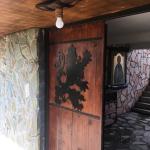 Полилеи от автентични дъбови бъчви с 1 ръчно изработена дървена чашка!