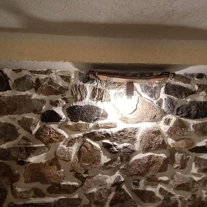 Полилеи от автентични дъбови бъчви с 1 ръчно изработена дървена чашка!