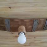 Полилеи от автентични дъбови бъчви с 1 ръчно изработена дървена чашка!