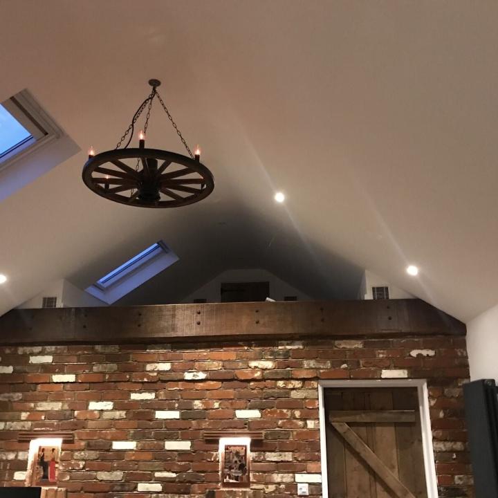 Полилеи от автентични реставрирани колела от каруца!