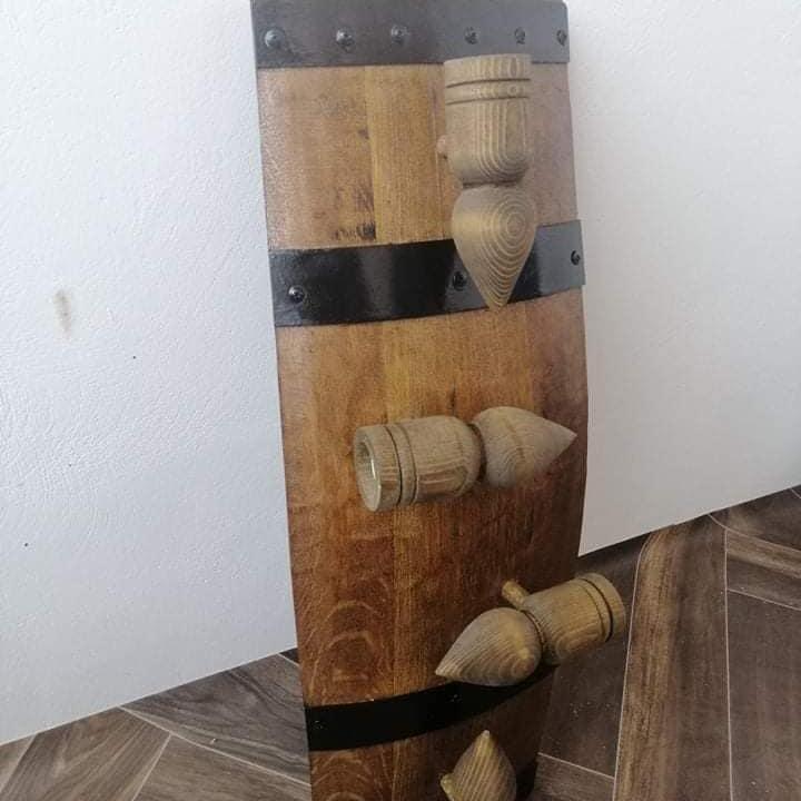 Полилеи от автентични реставирани бъчви с 4 ръчно изработени дървени чашки-конус!