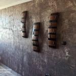 Стенни закачалки масив,изработени от автентични дъбови бъчви с ръчно ковани куки-вертикални!