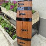 Закачалки от автентични реставрирани дъбови бъчви с ръчно ковани окачвачи-хоризонтални!