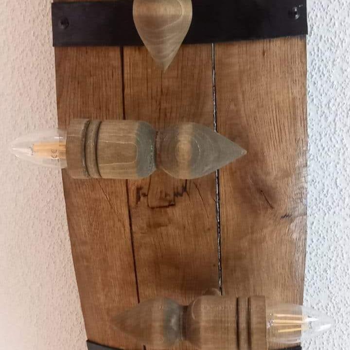 Полилеи от автентични реставирани бъчви с 4 ръчно изработени дървени чашки-конус!