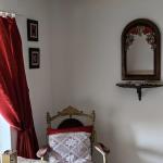 Етажерки-цветарници от дъбов масив(автентични бъчви) с ковано желязо!