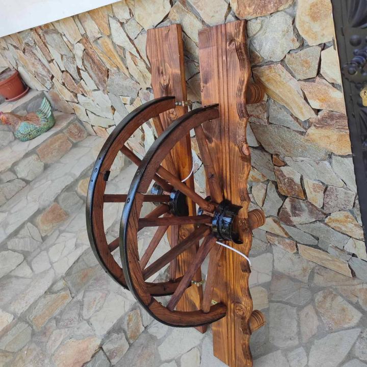 Рафт-лампи от автентични колела от каруца с 3 ръчно изработени дървени чашки!