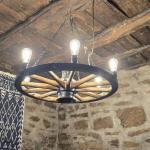 Полилеи от автентични реставрирани колела от каруца!