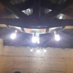 Полилеи от автентични дъбови бъчви с 3  ръчно изработени дървени чашки!