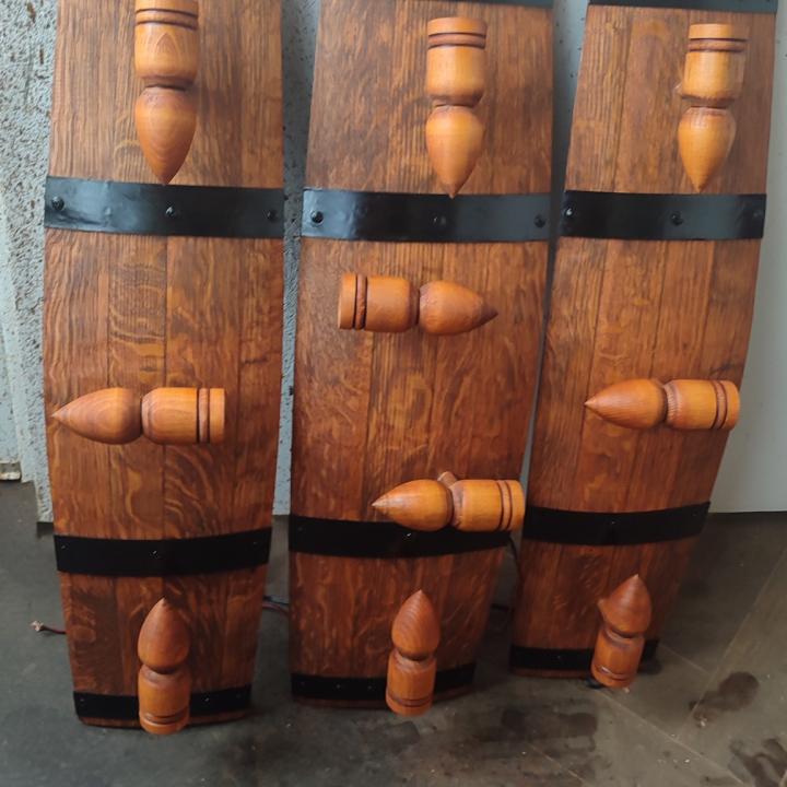 Полилеи от автентични реставирани дъбови бъчви с 3 ръчно изработени дървени чашки-конус!