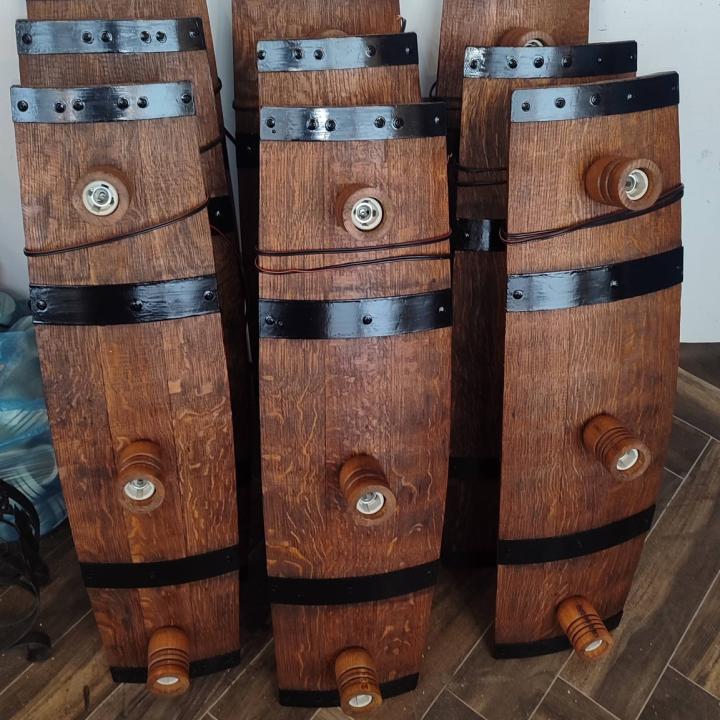 Полилеи от автентични дъбови бъчви с 3  ръчно изработени дървени чашки!