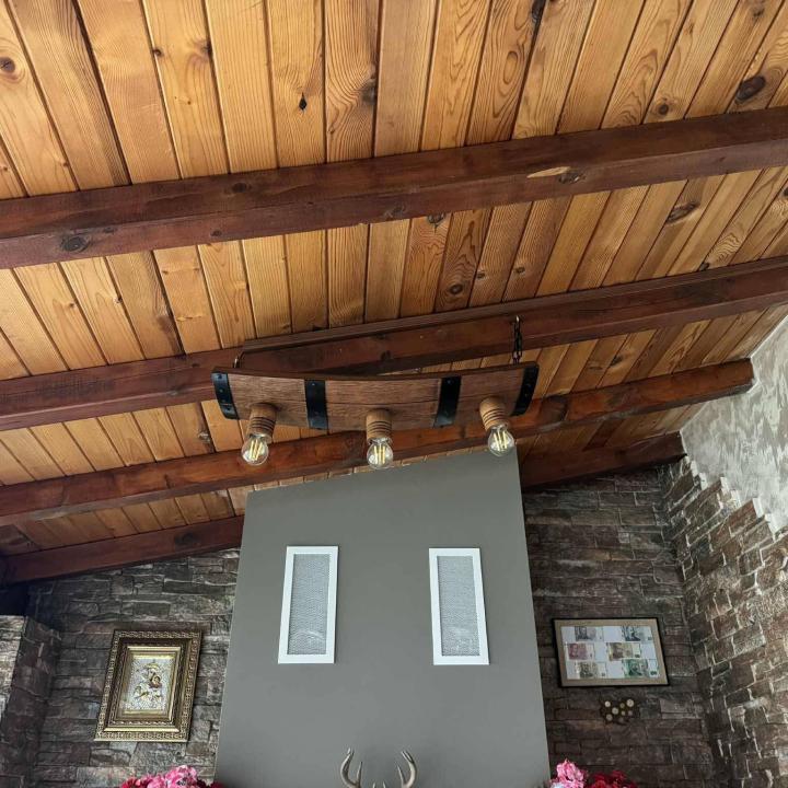 Полилеи от автентични дъбови бъчви с 3  ръчно изработени дървени чашки!