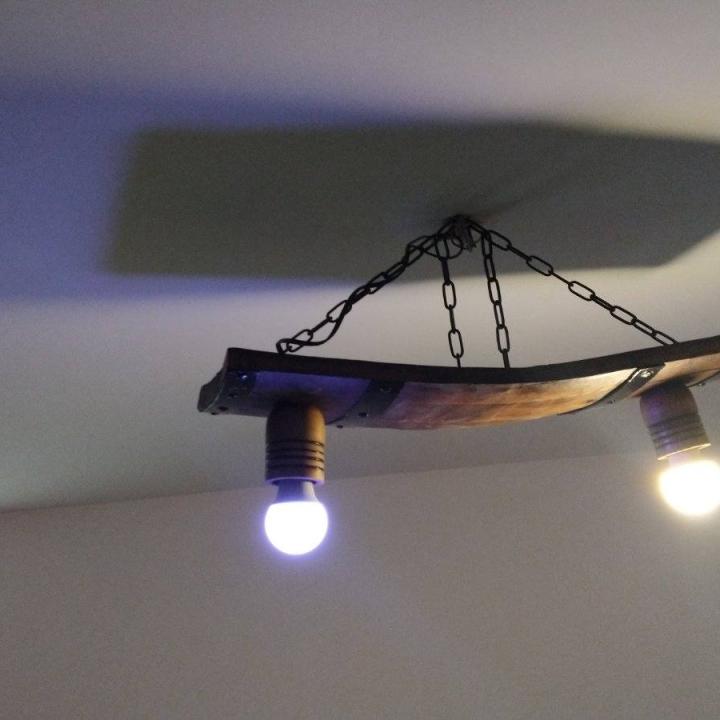 Полилеи от автентични дъбови бъчви с 2 ръчно изработени дървени чашки!