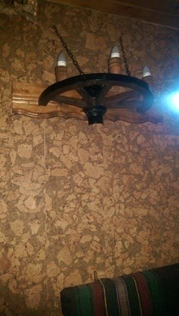Автентични етнографски стенни лампи от реставрирани колела от каруца - Image 12