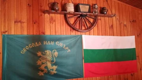 Рафтове-ертажерки с автентични реставрирани колела от каруци! - Image 18