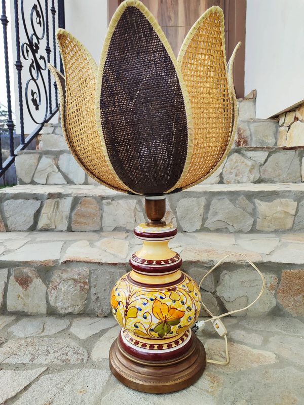 Уникална голяма старинна антикварна, ръчно рисувана керамична настолна лампа - Image 3