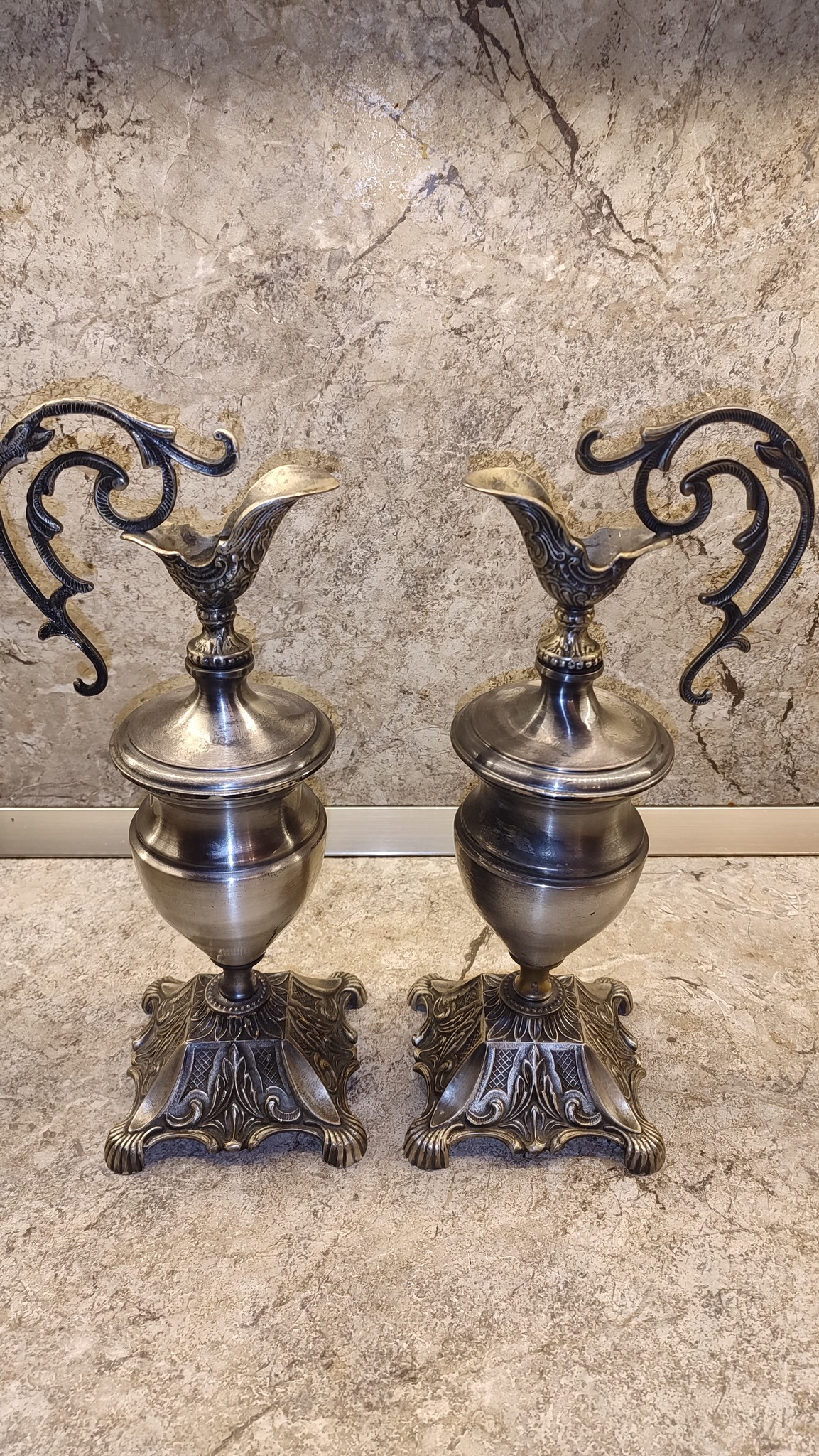 Красив старинен комплект амфори, кани с красиви орнаменти и дръжки! - Image 6