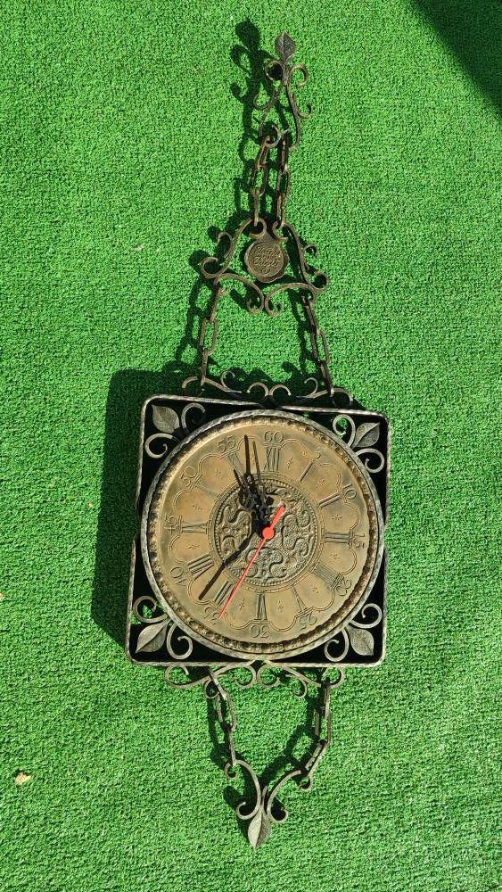 Красив стенен винтидж часовник от ковано желязо с красиви орнаменти и синджири! - Image 4