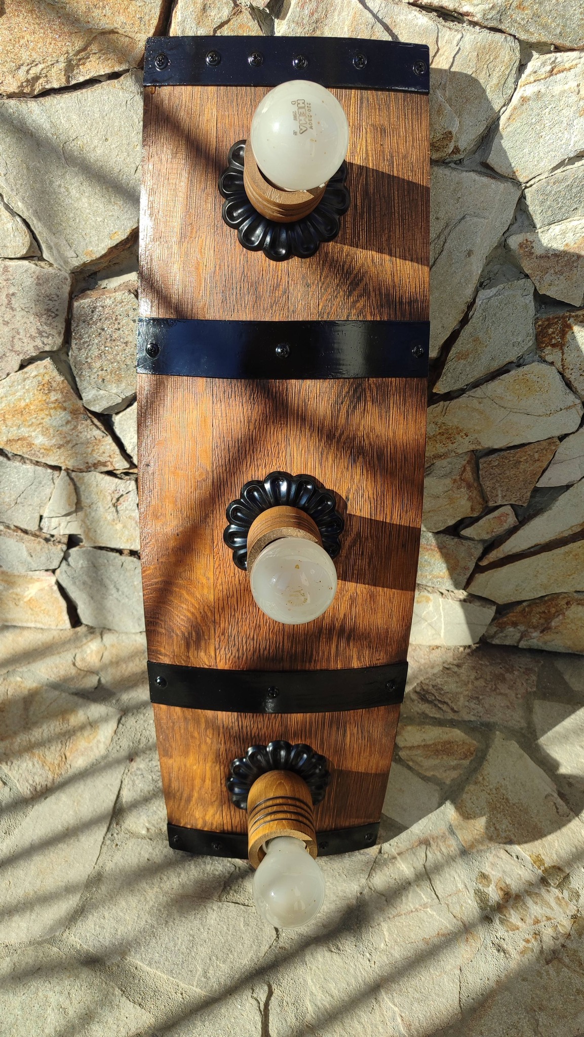 Полилеи от дъбови бъчви с ръчно изработени дървени чашки и ковано желязо! - Image 5