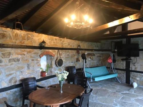 56887195 1199009456938597 4571053239805411328 n