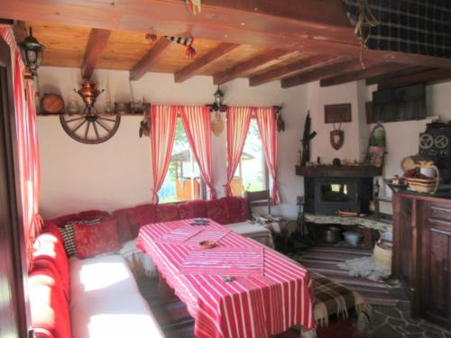 69258391 2351931218468167 4529611581402644480 n